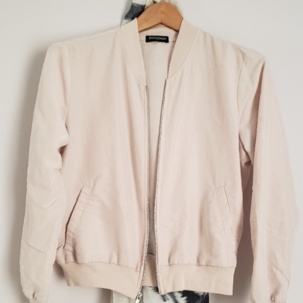 Soft zip up bomber jacket cream / beige NWT